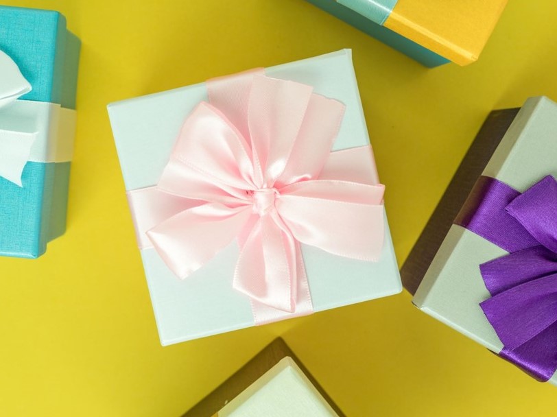 Wrapped gift Birthday cake